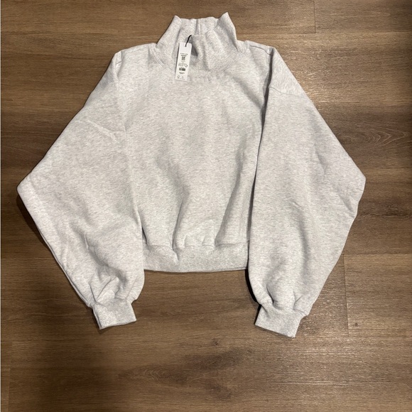 UltraFleece Bubble Mock Neck Sweater - Picture 4 of 4
